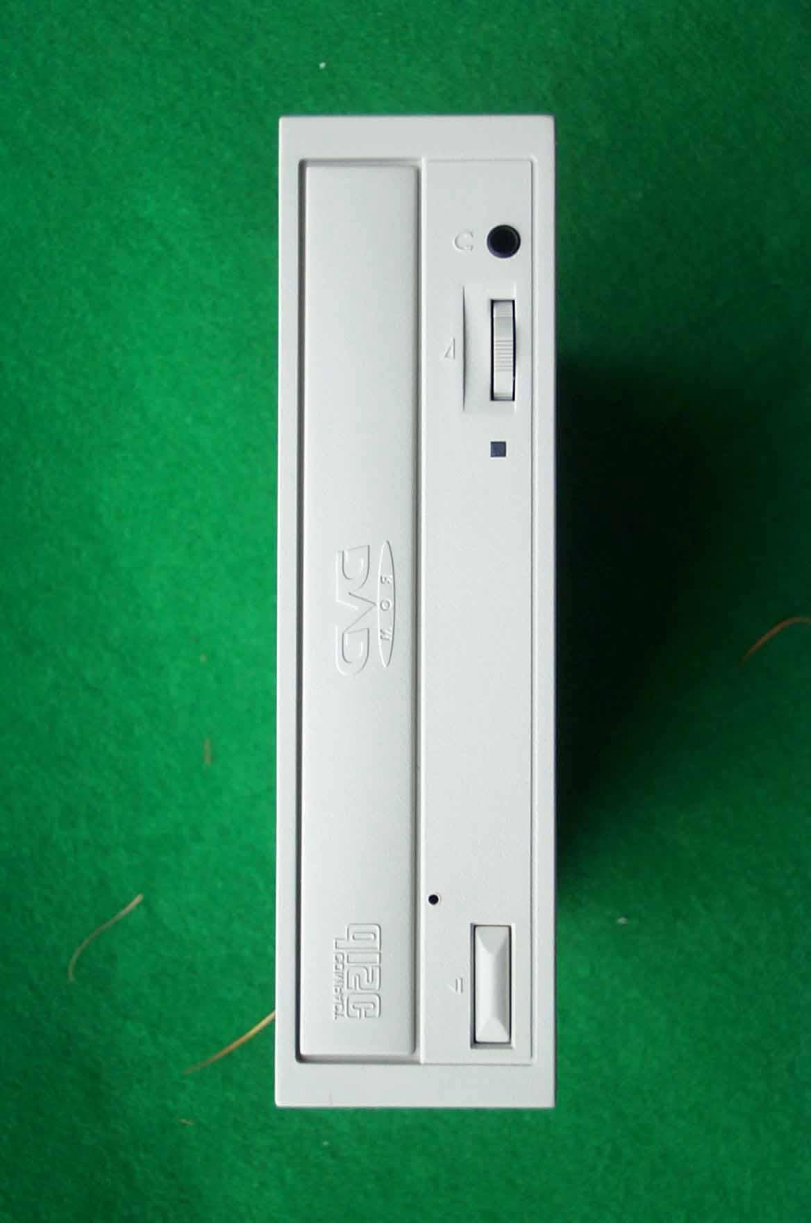 DVD-ROM Drive - FCC ID A3LSD616 - Samsung Electronics Co Ltd (2)