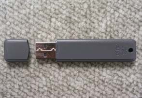 USB Flash Drive - FCC ID A3LSECSMOM - Samsung Electronics Co Ltd (2)