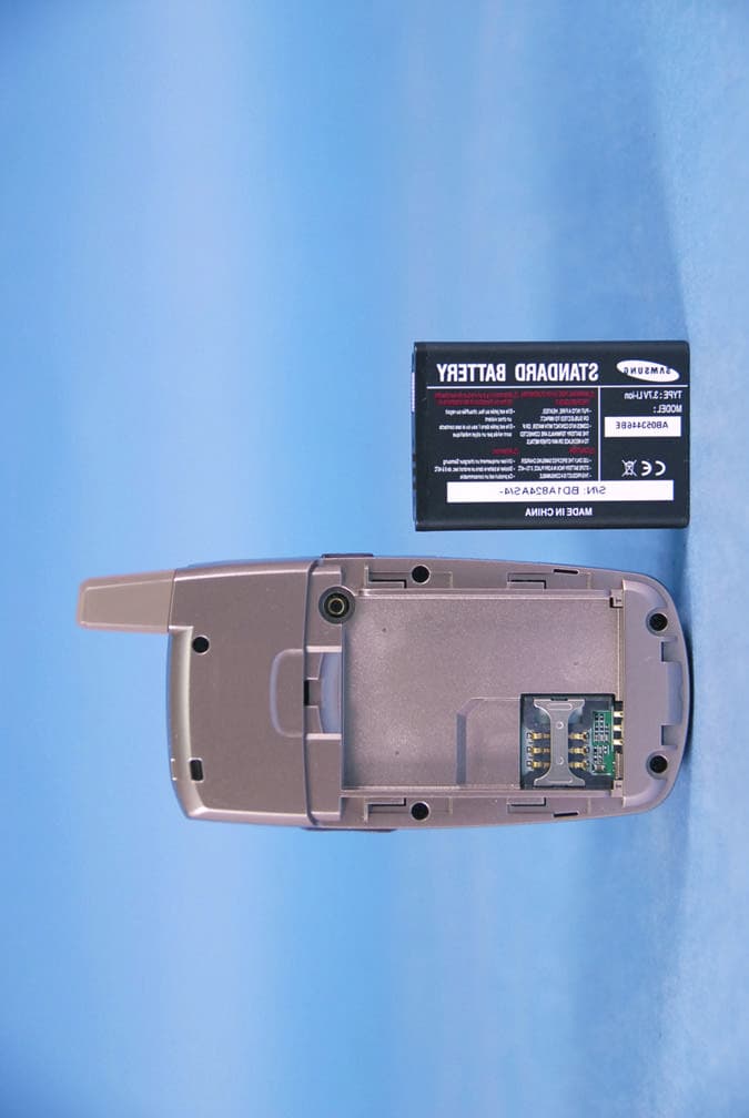 Dual-Band Dual-Mode GSM/EDGE/WCDMA Phone w/ BT - FCC ID A3LSGHA617 - Samsung Electronics Co Ltd (1)