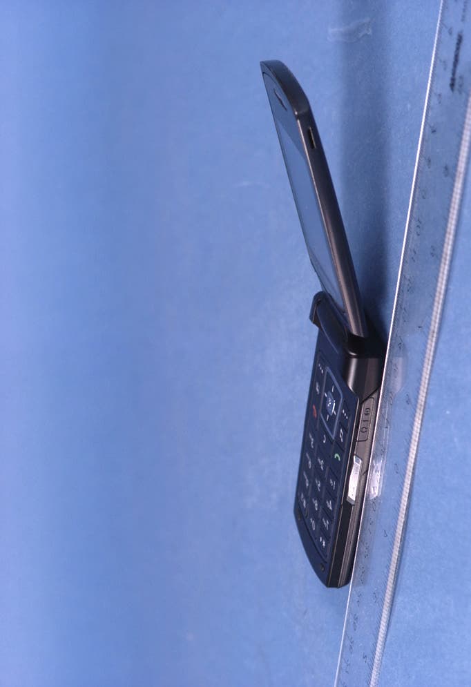 Dual-Band Dual-Mode GSM/ WCDMA Phone with BT - FCC ID A3LSGHA707 - Samsung Electronics Co Ltd (1)