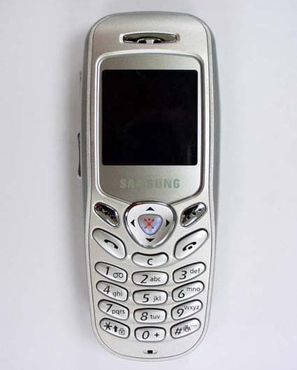 Dual-Band GSM Phone - FCC ID A3LSGHC207 - Samsung Electronics Co Ltd (3)