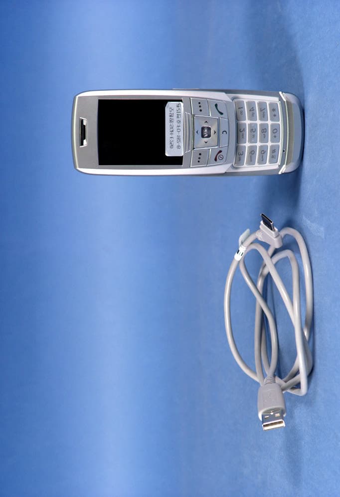 Single-Band PCS GSM/ EDGE Phone with Bluetooth - FCC ID A3LSGHE250 - Samsung Electronics Co Ltd (1)
