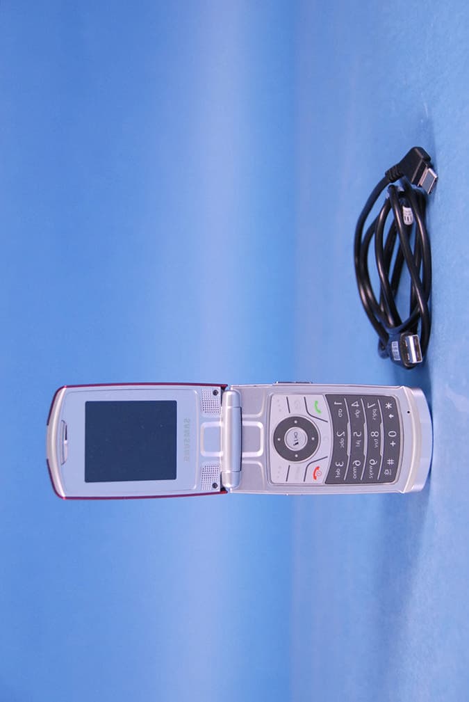 Dual-Band GSM/ EDGE Phone with Bluetooth - FCC ID A3LSGHE496 - Samsung Electronics Co Ltd (1)