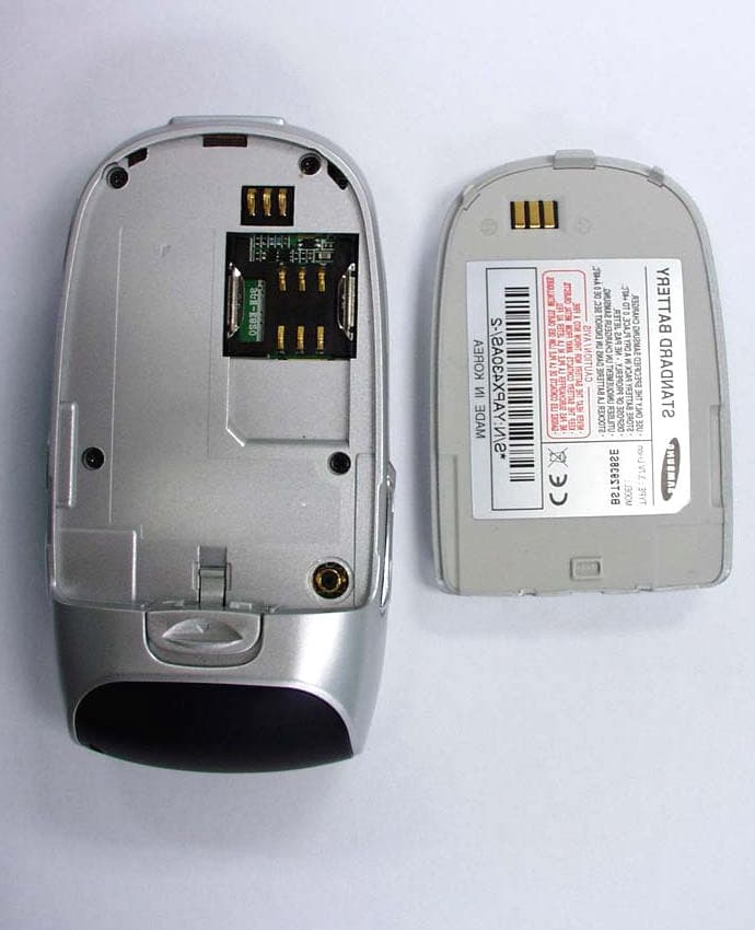 Single-Band PCS GSM Phone - FCC ID A3LSGHE820 - Samsung Electronics Co Ltd (3)