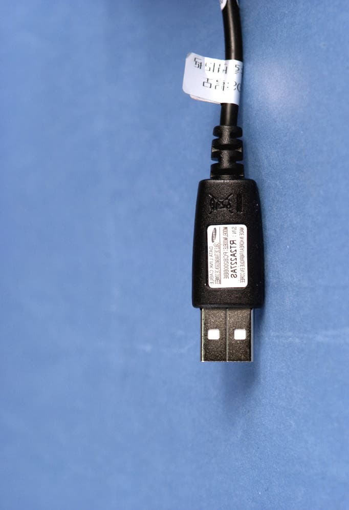 Single-Band PCS GSM/ EDGE Phone with Bluetooth - FCC ID A3LSGHE900 - Samsung Electronics Co Ltd (2)