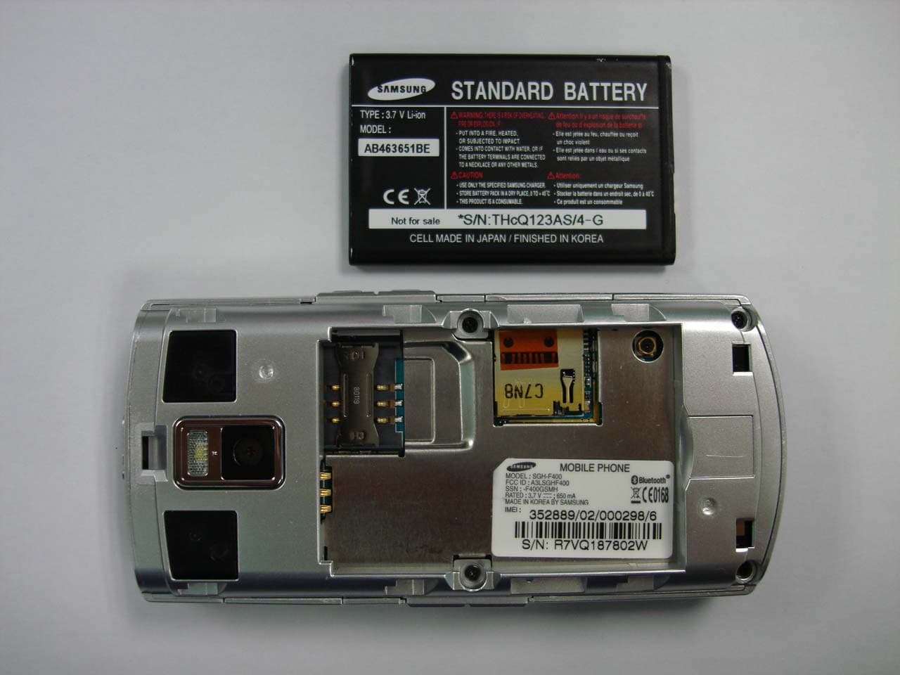 PCS GSM/EDGE Phone with Bluetooth - FCC ID A3LSGHF400 - Samsung Electronics Co Ltd (1)