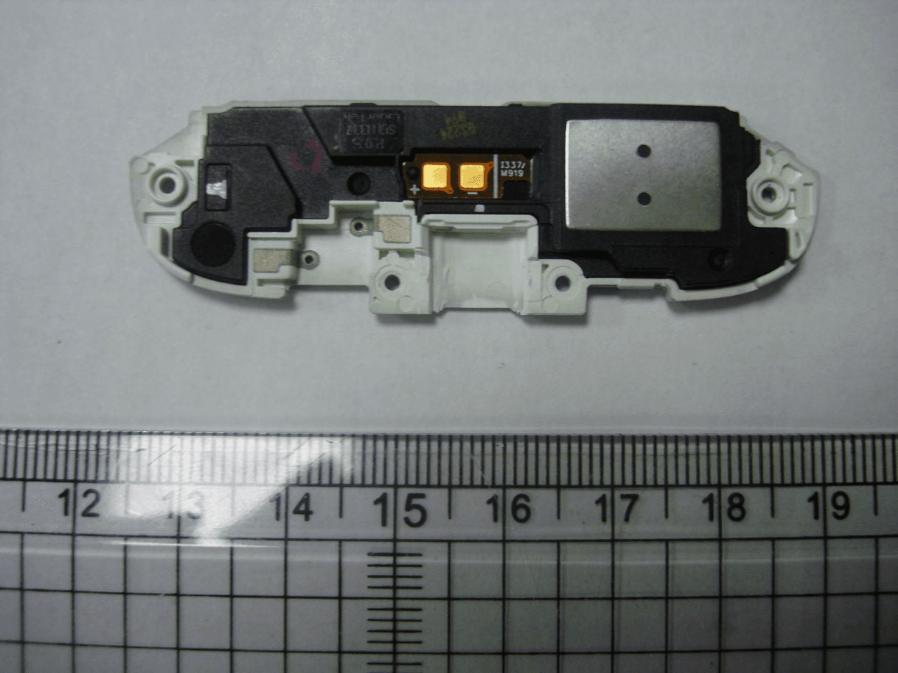 Multi-band UMTS/GSM/EDGE/LTE Phone with WLAN, Bluetooth and RFID - FCC ID A3LSGHI337 - Samsung Electronics Co Ltd (3)