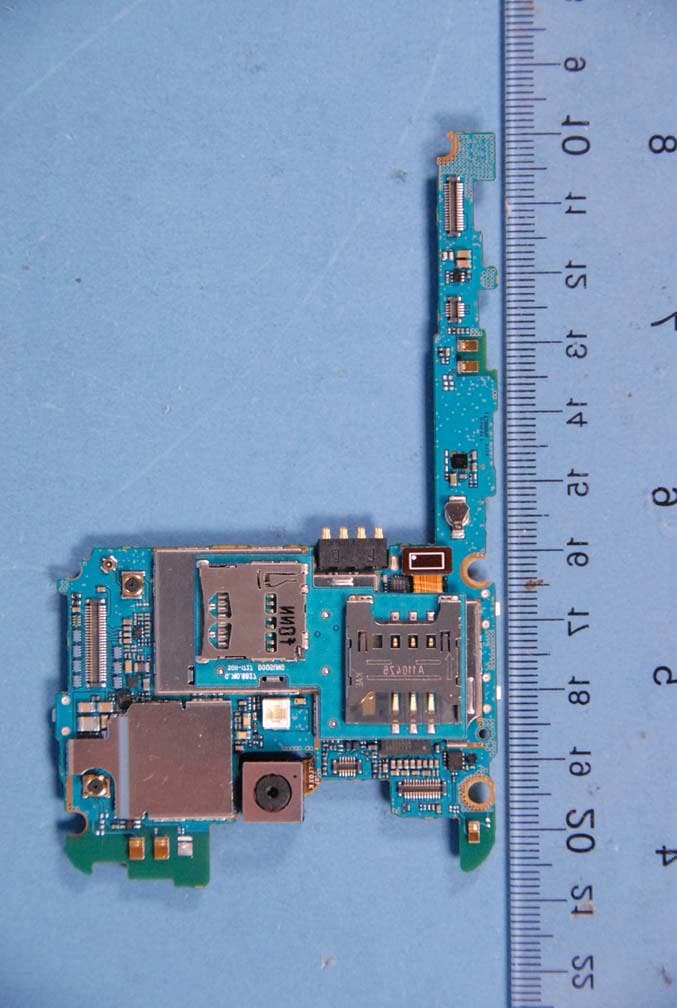Cellular/PCS WCDMA/GSM/EDGE and 700 MHz/AWS LTE Phone with WLAN, RFID and Bluetooth - FCC ID A3LSGHI727 - Samsung Electronics Co Ltd (4)