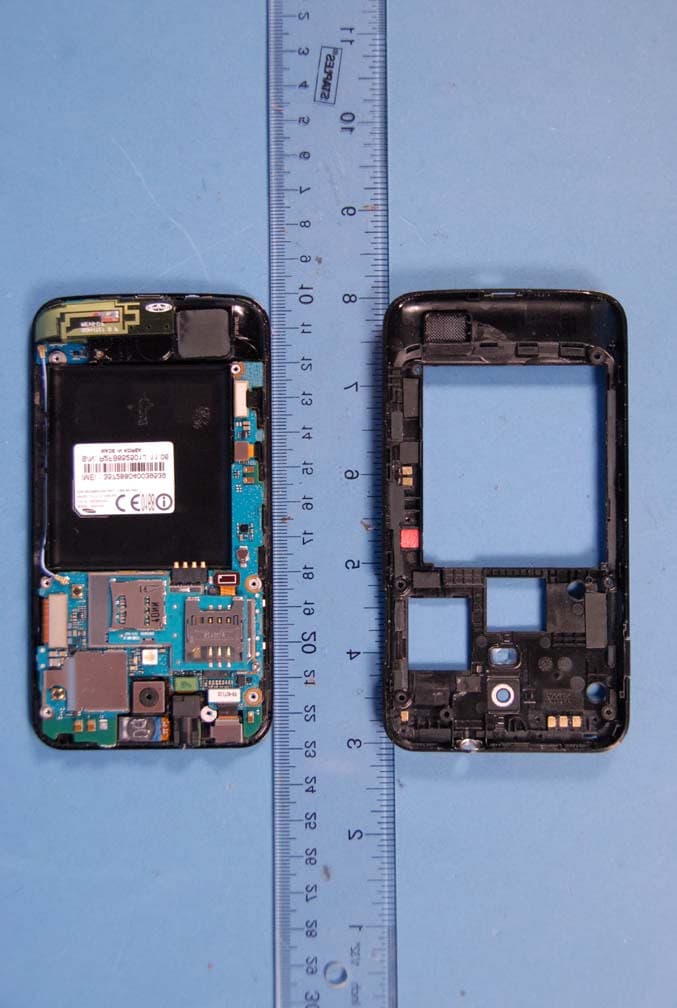 Cellular/PCS WCDMA/GSM/EDGE and 700 MHz/AWS LTE Phone with WLAN, RFID and Bluetooth - FCC ID A3LSGHI727 - Samsung Electronics Co Ltd (5)