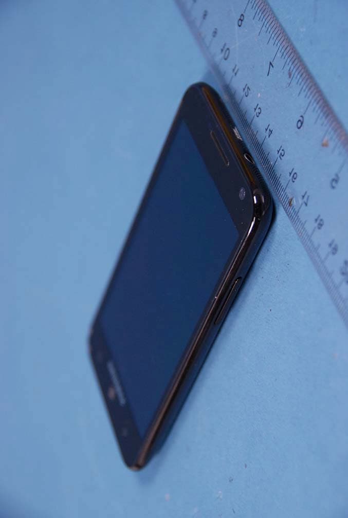Cellular/PCS WCDMA/GSM/EDGE Phone with WLAN and Bluetooth - FCC ID A3LSGHI937 - Samsung Electronics Co Ltd (4)