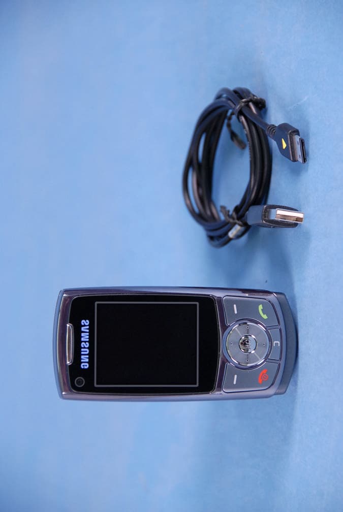 PCS GSM/ EDGE Phone with Bluetooth - FCC ID A3LSGHJ620 - Samsung Electronics Co Ltd (1)