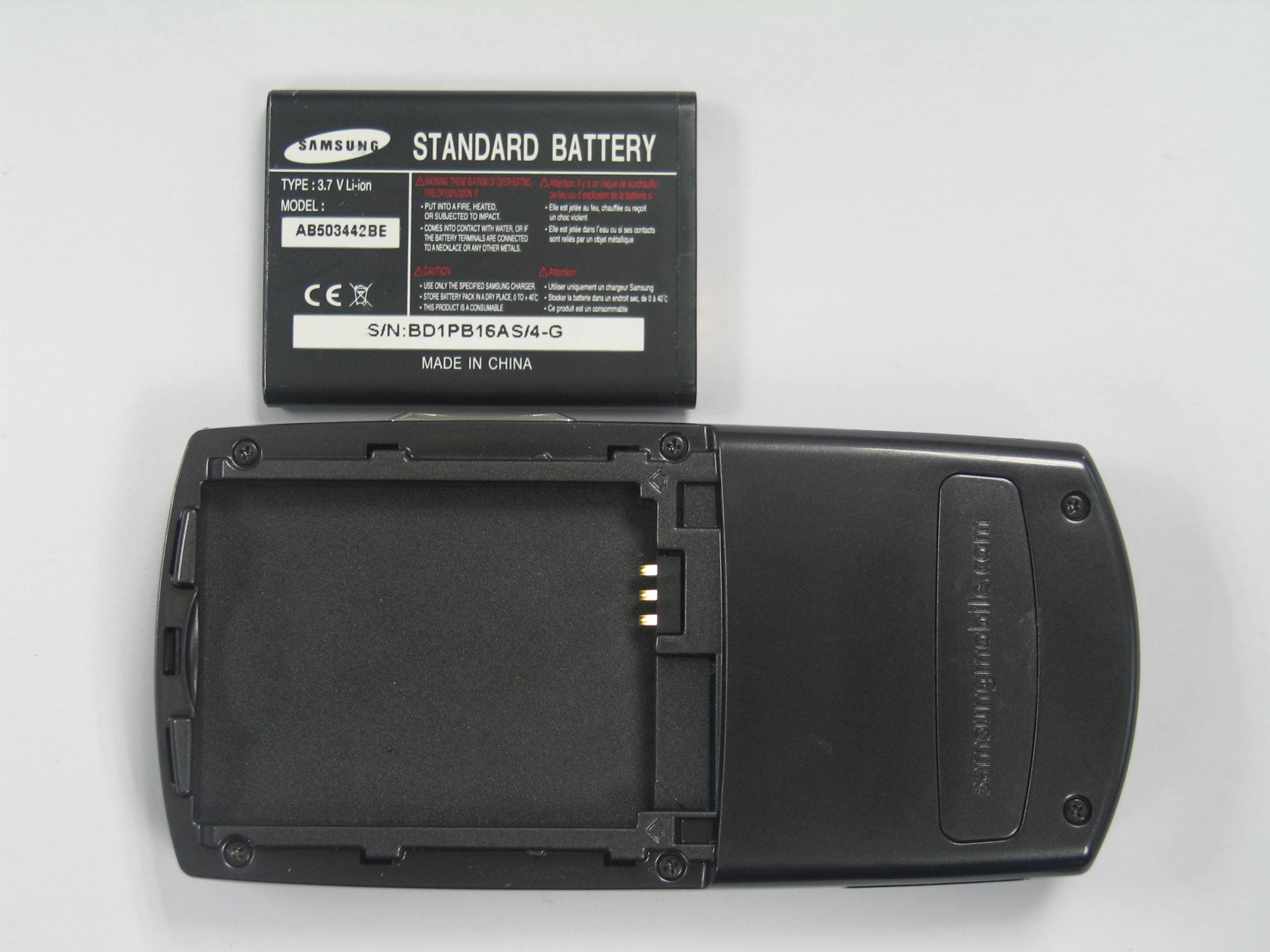 PCS GSM/EDGE Phone with Bluetooth - FCC ID A3LSGHJ700 - Samsung Electronics Co Ltd (2)
