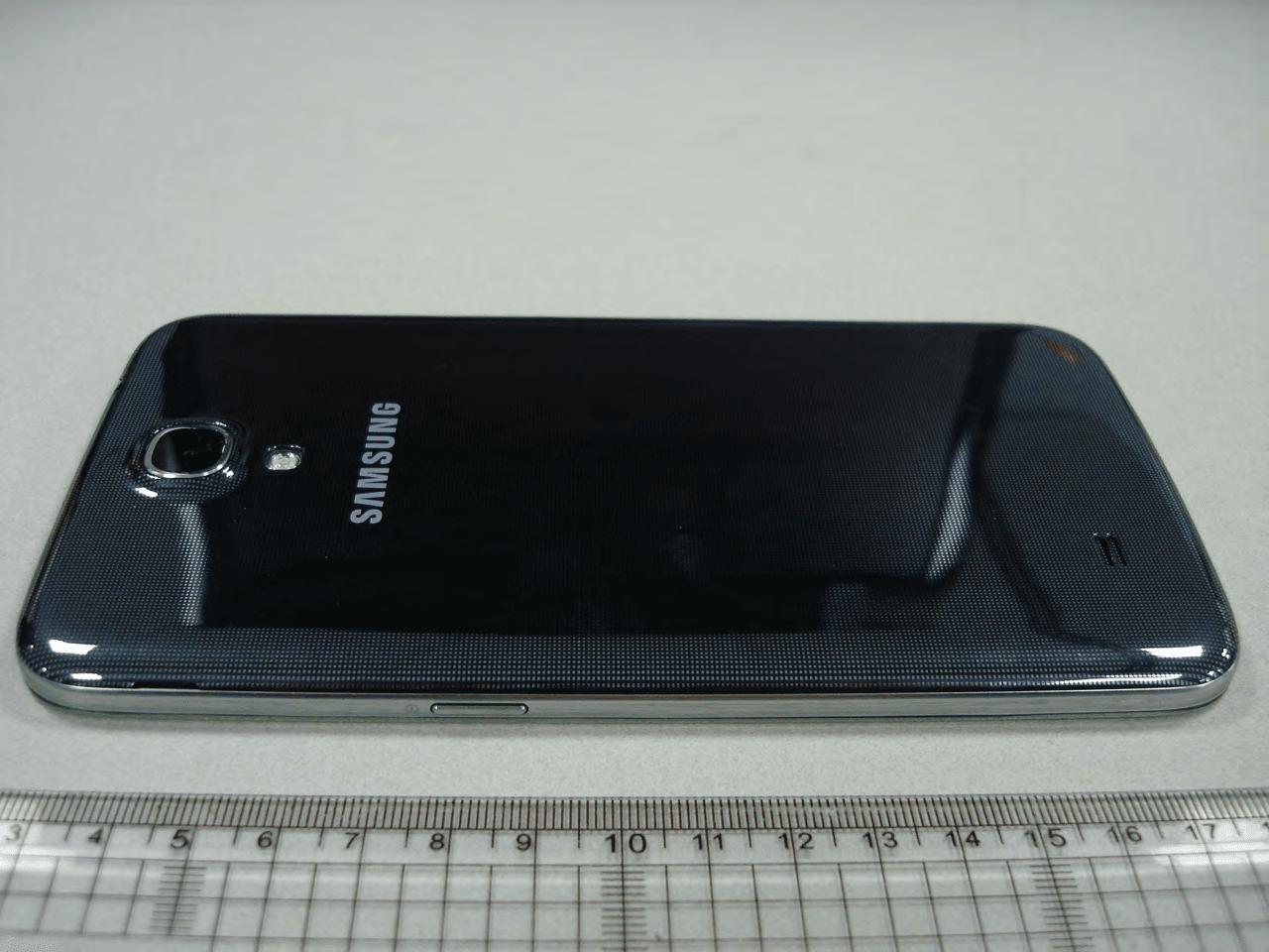 Multi-Band GSM/EDGE/WCDMA/LTE Phone with WLAN, Bluetooth and RFID - FCC ID A3LSGHM819N - Samsung Electronics Co Ltd