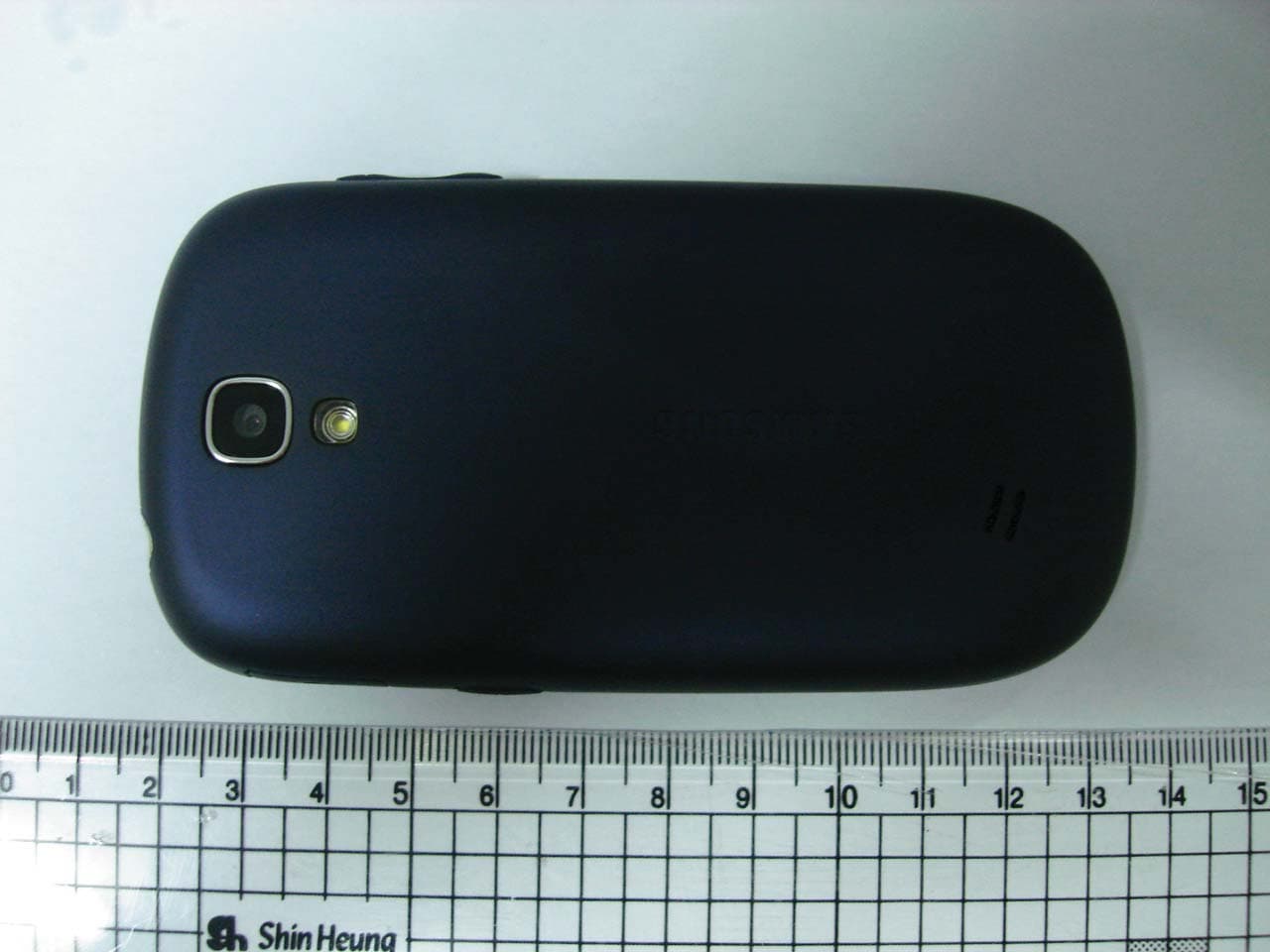 Cellular/PCS GSM/EDGE and AWS/PCS WCDMA Phone with WLAN and Bluetooth - FCC ID A3LSGHT589 - Samsung Electronics Co Ltd (2)