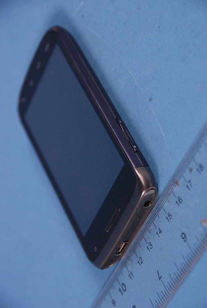 Cellular/PCS WCDMA/GSM/EDGE and AWS WCDMA Phone with WLAN and Bluetooth - FCC ID A3LSGHT679M - Samsung Electronics Co Ltd (3)