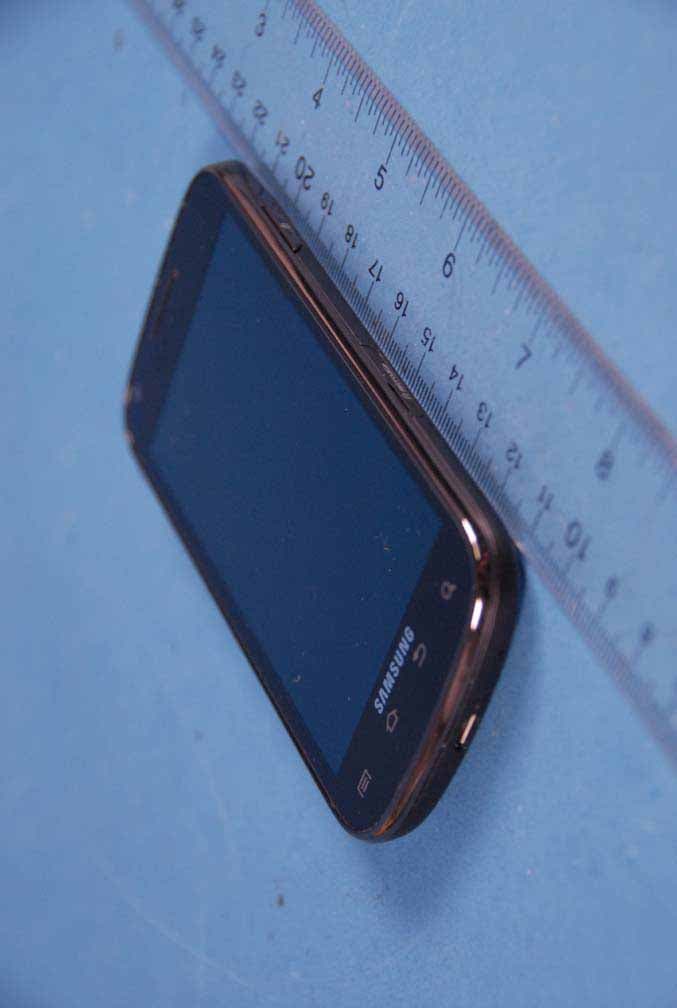 Cellular/PCS GSM/WCDMA and AWS WCDMA Phone with WLAN, Bluetooth and RFID - FCC ID A3LSGHT769 - Samsung Electronics Co Ltd (2)