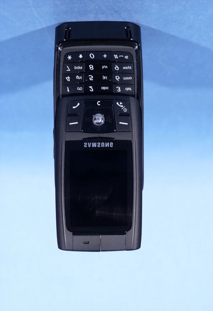 Dual-Band GSM/ EDGE Phone with Bluetooth - FCC ID A3LSGHT809 - Samsung Electronics Co Ltd (4)