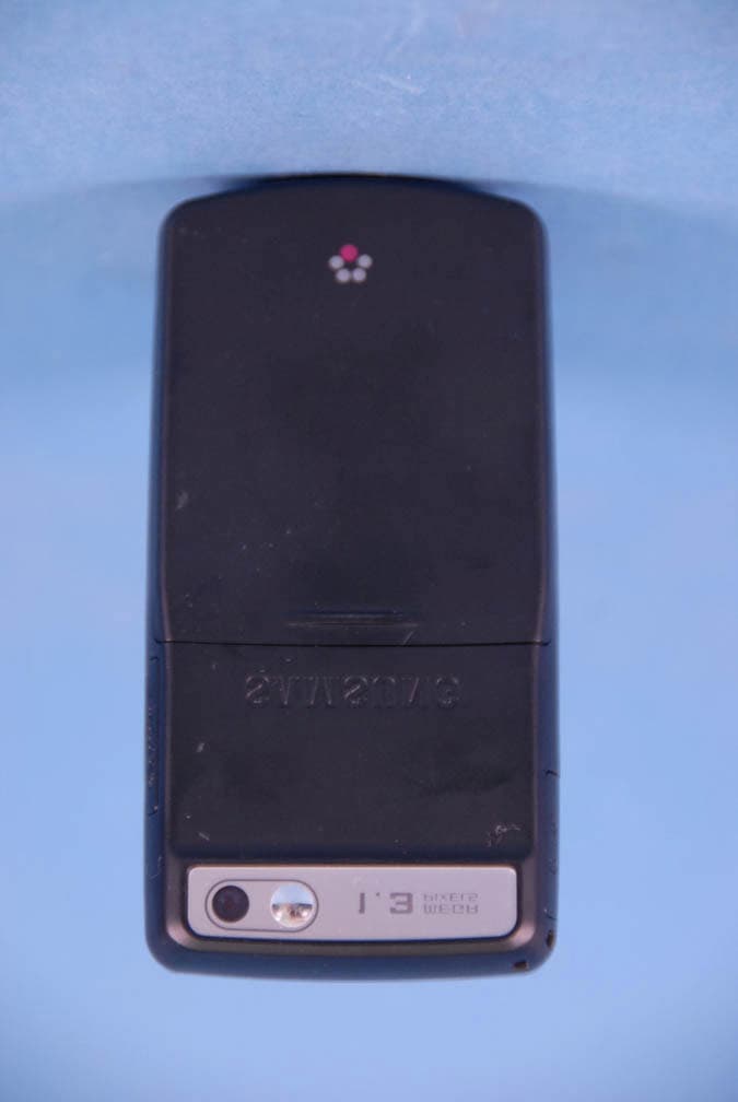Cellular/PCS/AWS GSM/EDGE/WCDMA Phone with BT - FCC ID A3LSGHT819 - Samsung Electronics Co Ltd (3)