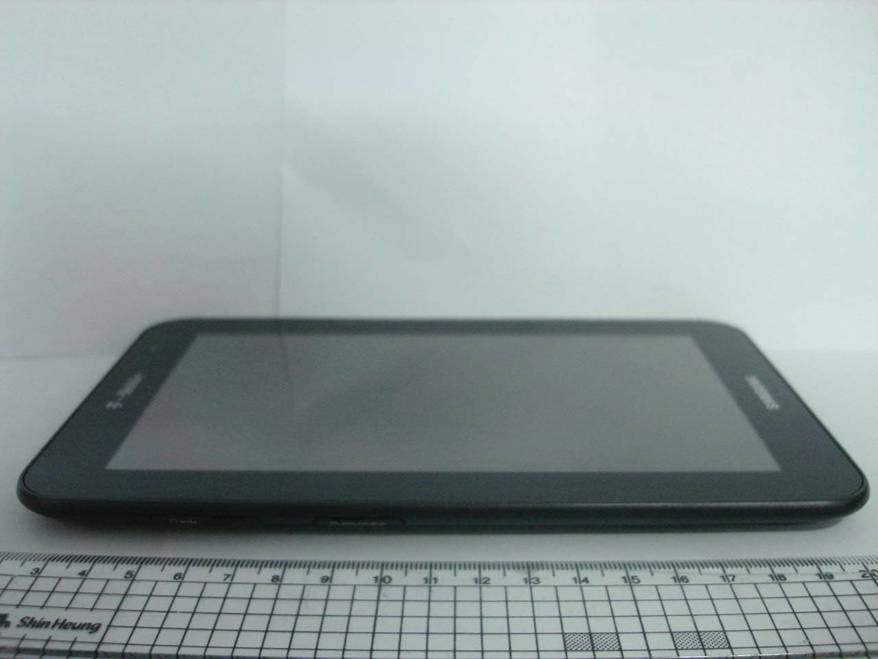 Tablet with 802.11abgn, BT3.0 - FCC ID A3LSGHT869 - Samsung Electronics Co Ltd (4)