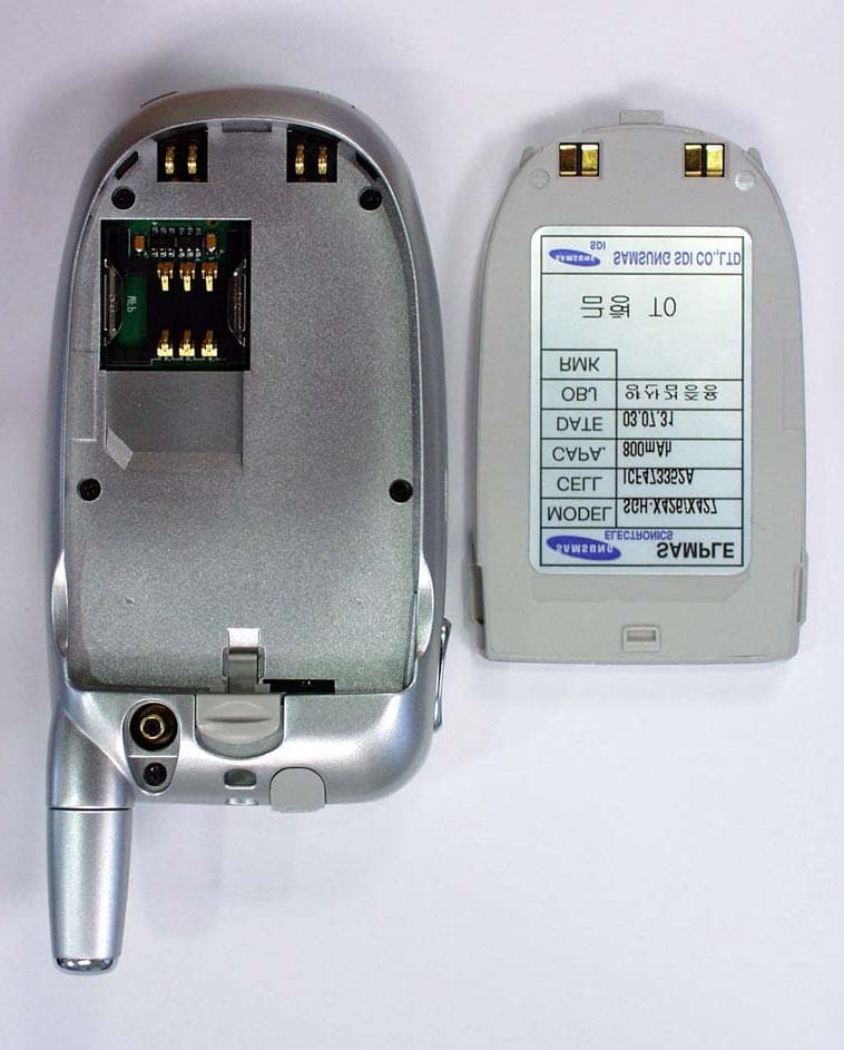 Dual-Band GSM Phone (Models: SGH-X426/X427) - FCC ID A3LSGHX426 - Samsung Electronics Co Ltd (2)