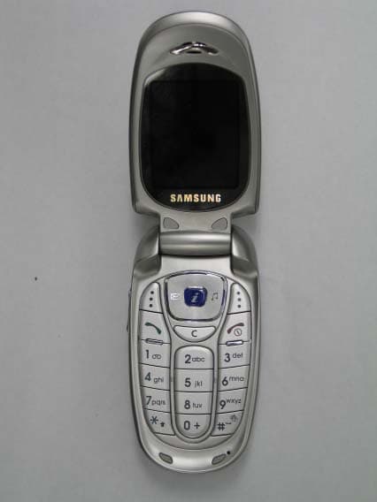 Dual-Band GSM Phone - FCC ID A3LSGHX486 - Samsung Electronics Co Ltd (3)
