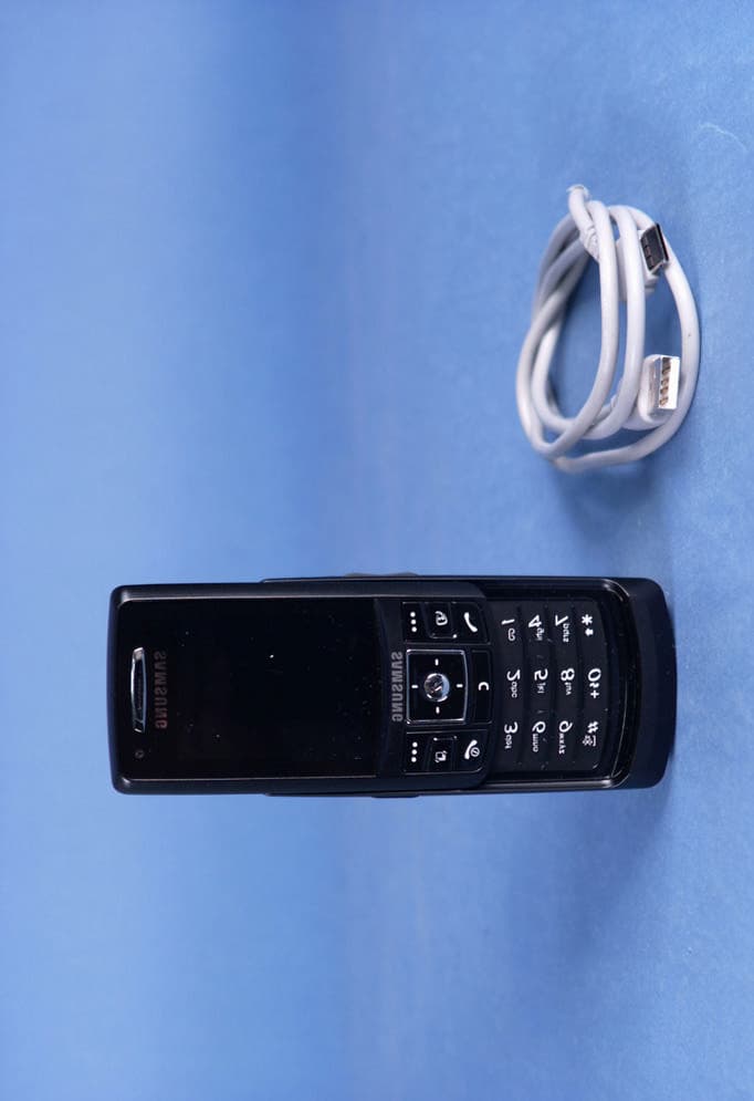 Single-Band PCS GSM/ EDGE Phone with Bluetooth - FCC ID A3LSGHZ630 - Samsung Electronics Co Ltd (1)
