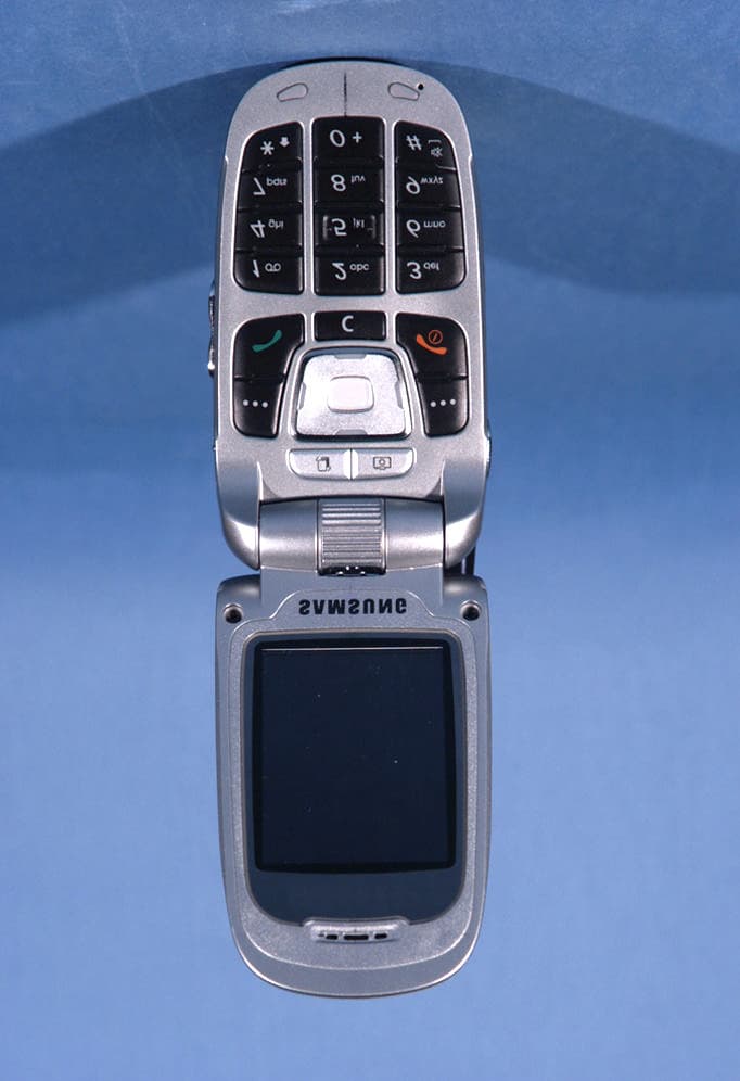 Dual-Band Dual-Mode GSM/ WCDMA Phone - FCC ID A3LSGHZX10 - Samsung Electronics Co Ltd (2)