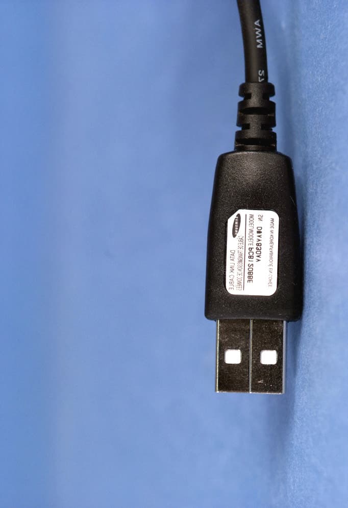 Dual-Band Dual-Mode GSM/ EDGE/ WCDMA Phone with BT - FCC ID A3LSGHZX20 - Samsung Electronics Co Ltd (4)