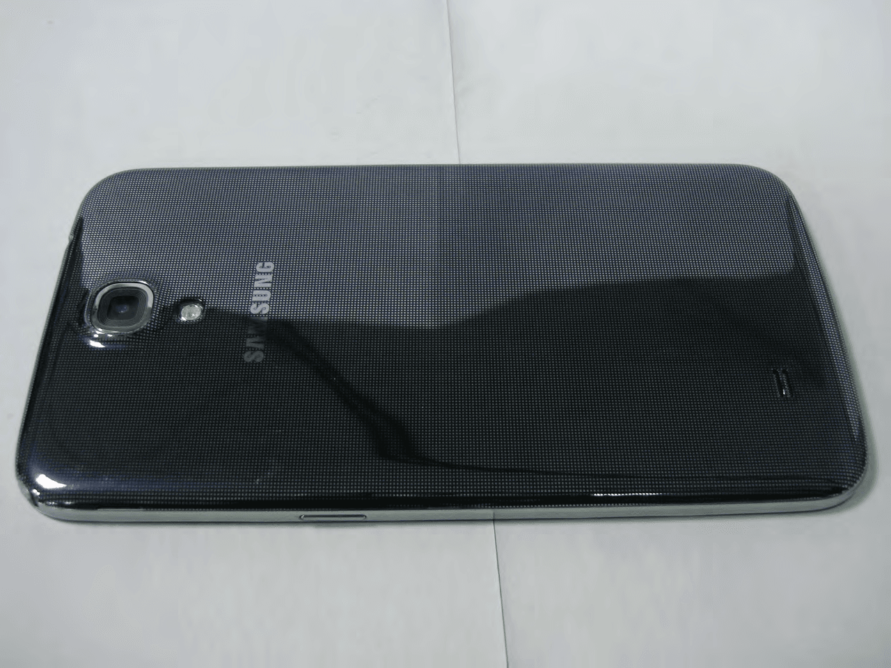 Portable Handset with Multi-band WCDMA, GSM, LTE, WLAN, Bluetooth and RFID - FCC ID A3LSHVE310 - Samsung Electronics Co Ltd (2)