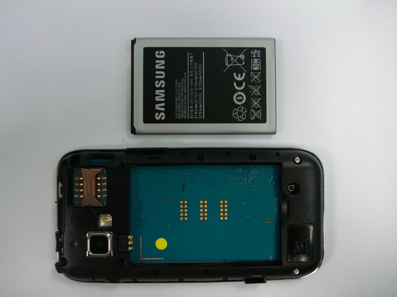 PCS GSM Phone with WLAN and Bluetooth - FCC ID A3LSHWM130K - Samsung Electronics Co Ltd (5)