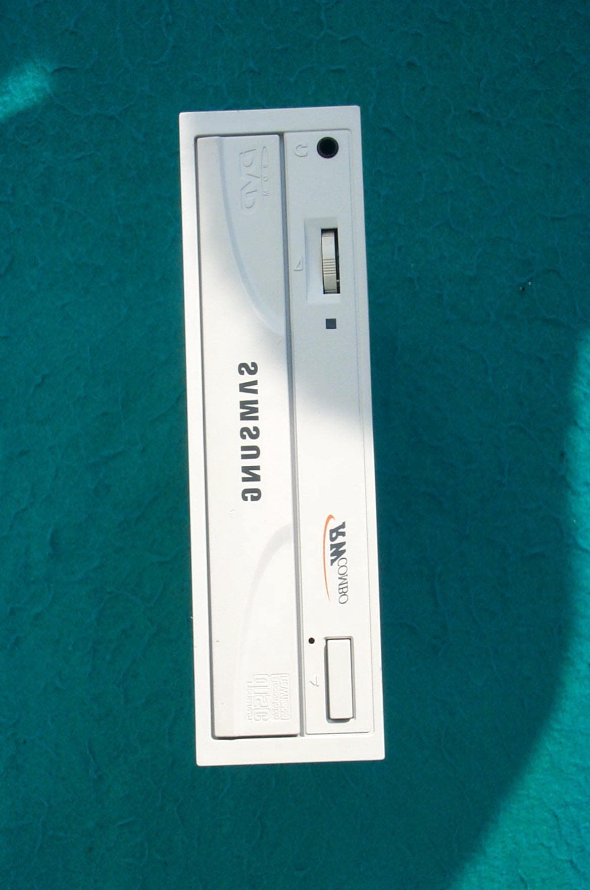 CD-RW/DVD Drive - FCC ID A3LSM308 - Samsung Electronics Co Ltd (2)