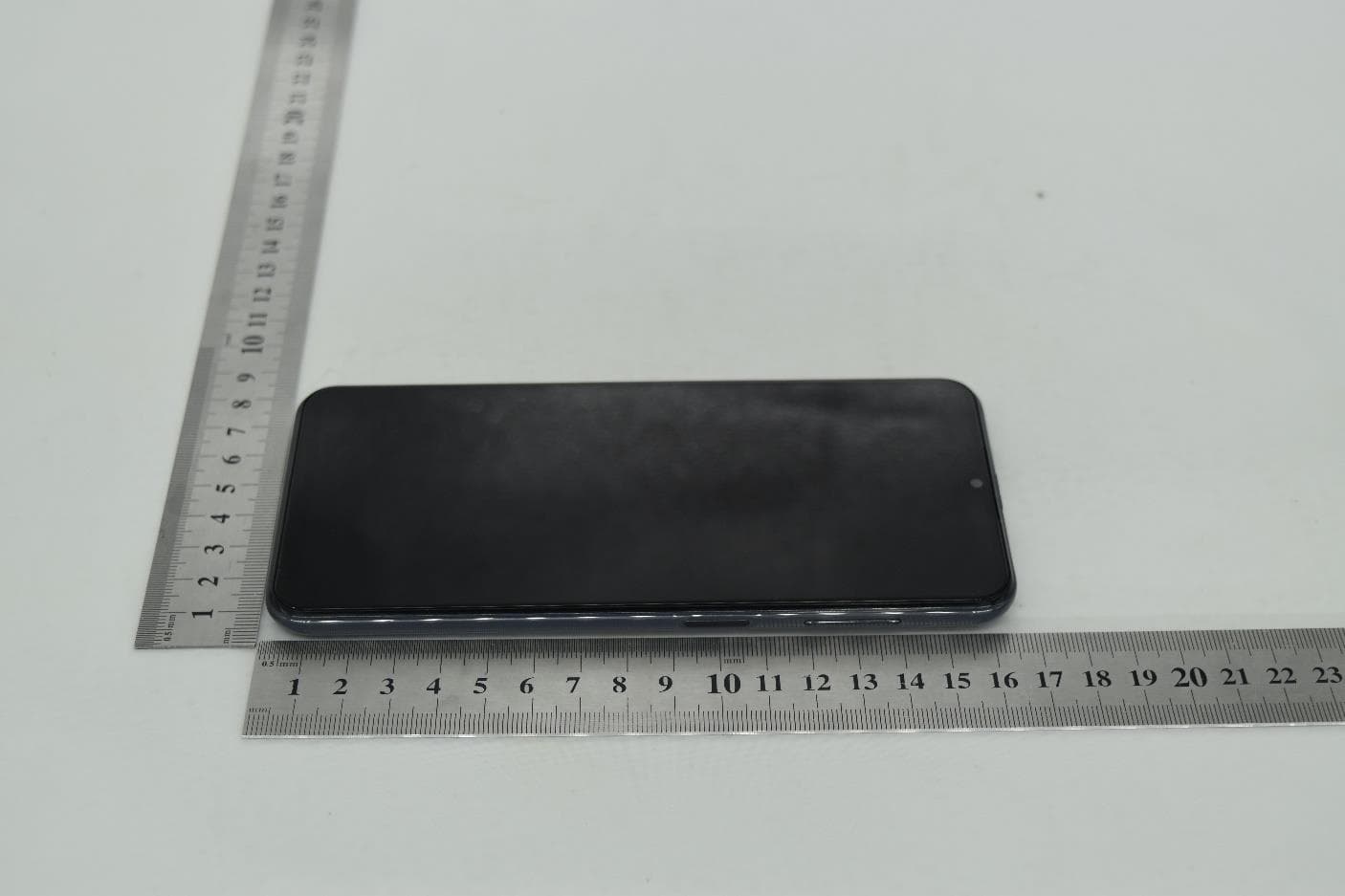 GSM/WCDMA/LTE Phone + BT/BLE and DTS/UNII a/b/g/n/ac - FCC ID A3LSMA135M - Samsung Electronics Co Ltd (4)