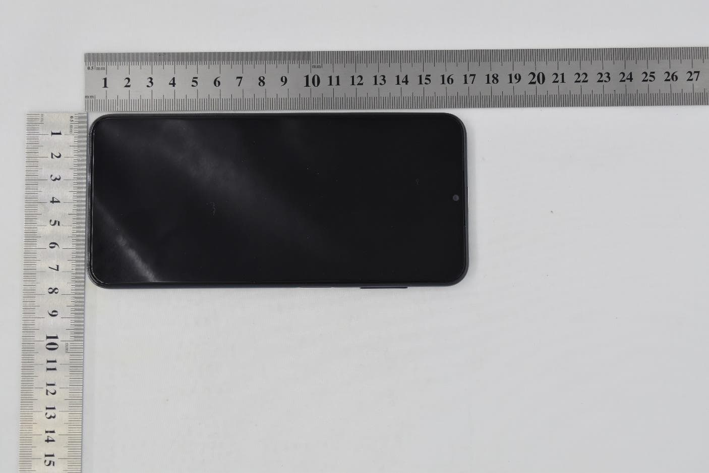 GSM/WCDMA/LTE Phone + BT/BLE and DTS/UNII a/b/g/n/ac - FCC ID A3LSMA135M - Samsung Electronics Co Ltd (2)