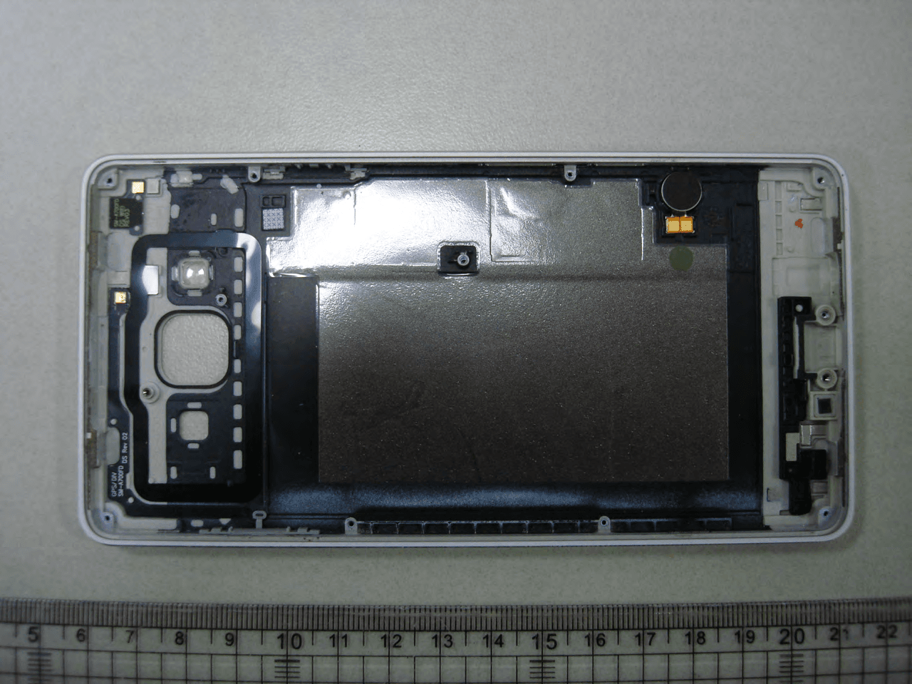 Multi-band GSM/EDGE/UMTS Phone with WLAN, Bluetooth, and ANT+ - FCC ID A3LSMA700H - Samsung Electronics Co Ltd (1)