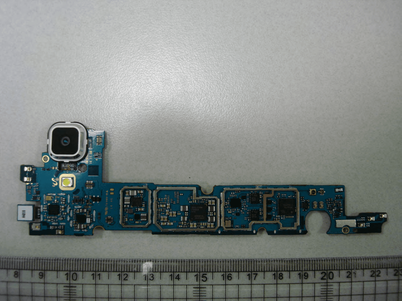 Multi-band GSM/EDGE/UMTS Phone with WLAN, Bluetooth, and ANT+ - FCC ID A3LSMA700H - Samsung Electronics Co Ltd (2)