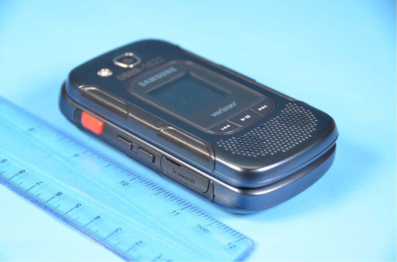 Cellular/PCS CDMA/GSM/EDGE Phone with Bluetooth - FCC ID A3LSMB690V - Samsung Electronics Co Ltd (1)