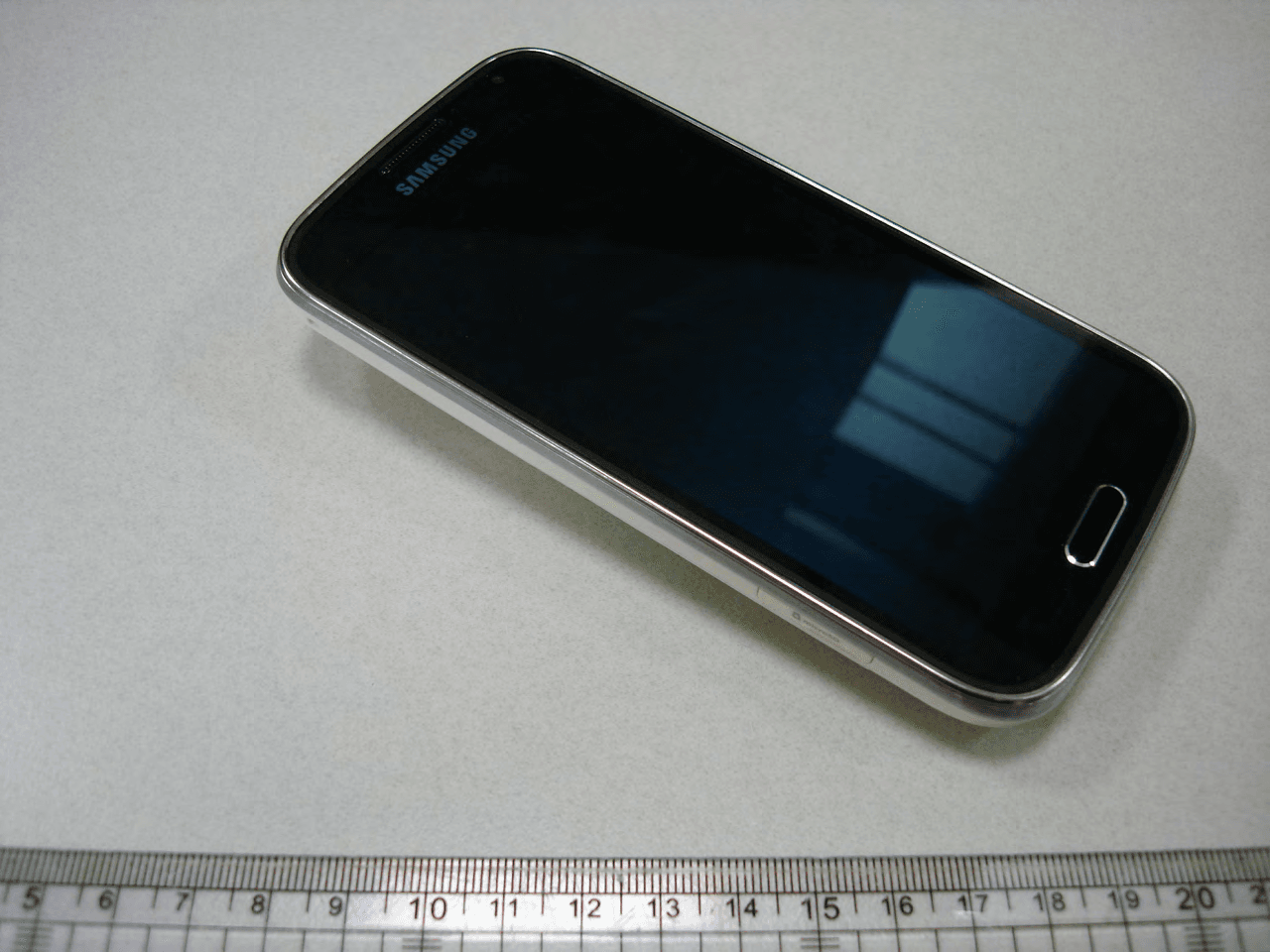 Portable Handset with Multi-Band GSM/EDGE/WCDMA/LTE, WLAN, Bluetooth and RFID - FCC ID A3LSMC115M - Samsung Electronics Co Ltd (4)