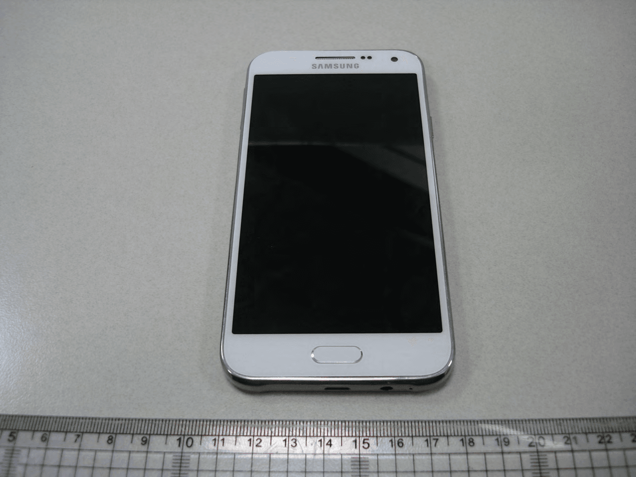 Mobile Phone - FCC ID A3LSME500F - Samsung Electronics Co Ltd (5)