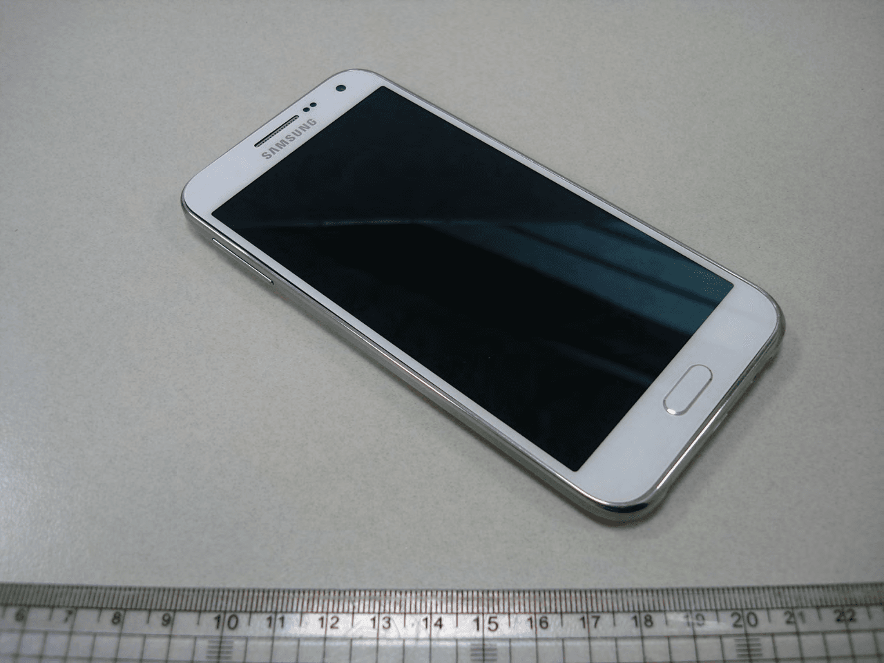 GSM/WCDMA/LTE Phone + Bluetooth, WLAN 2.4GHz b/g/n, NFC & ANT+ - FCC ID A3LSME500M - Samsung Electronics Co Ltd (1)