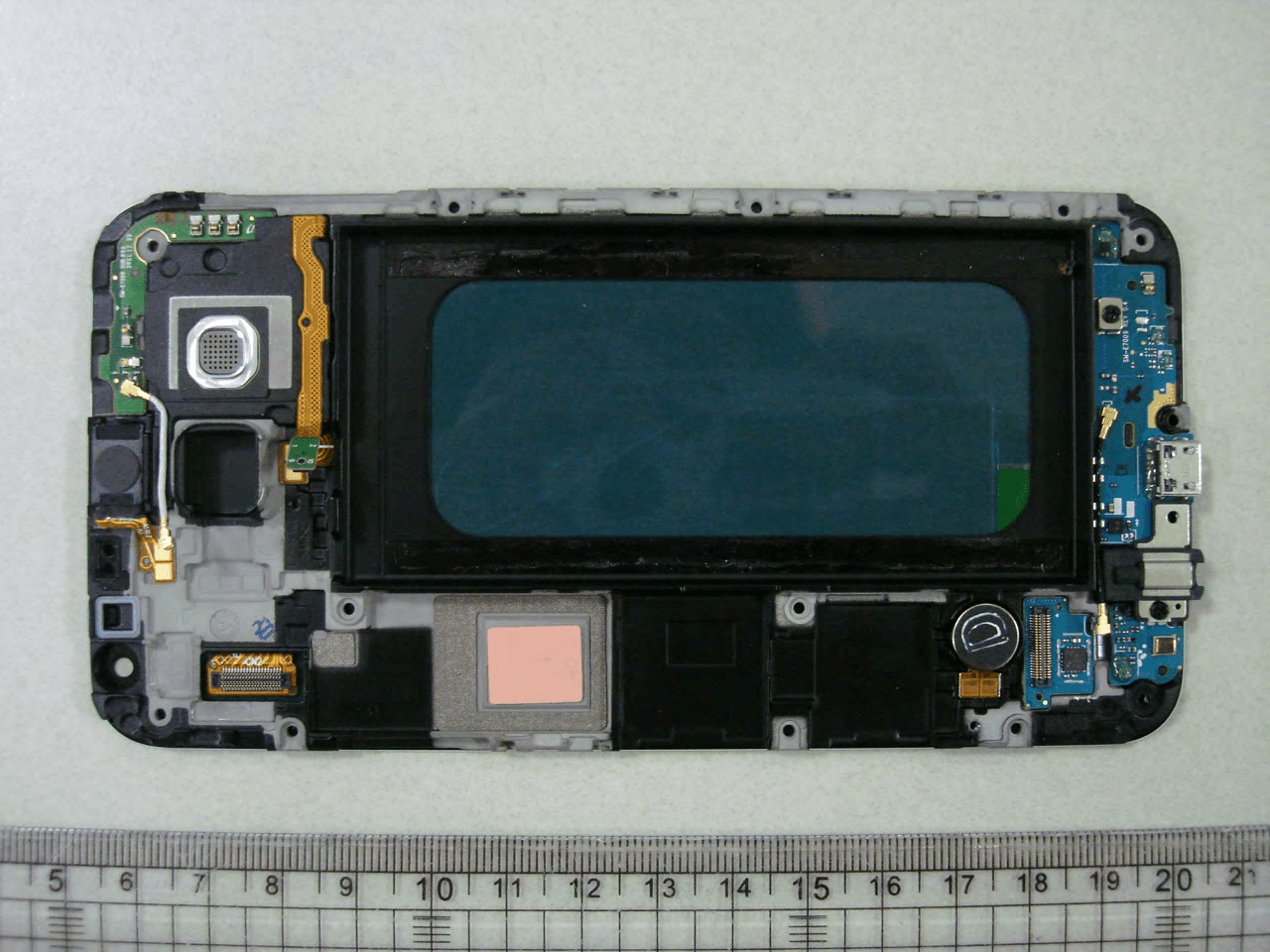GSM/WCDMA/LTE Phone + Bluetooth, WLAN 2.4GHz b/g/n, NFC & ANT+ - FCC ID A3LSME7009 - Samsung Electronics Co Ltd (1)