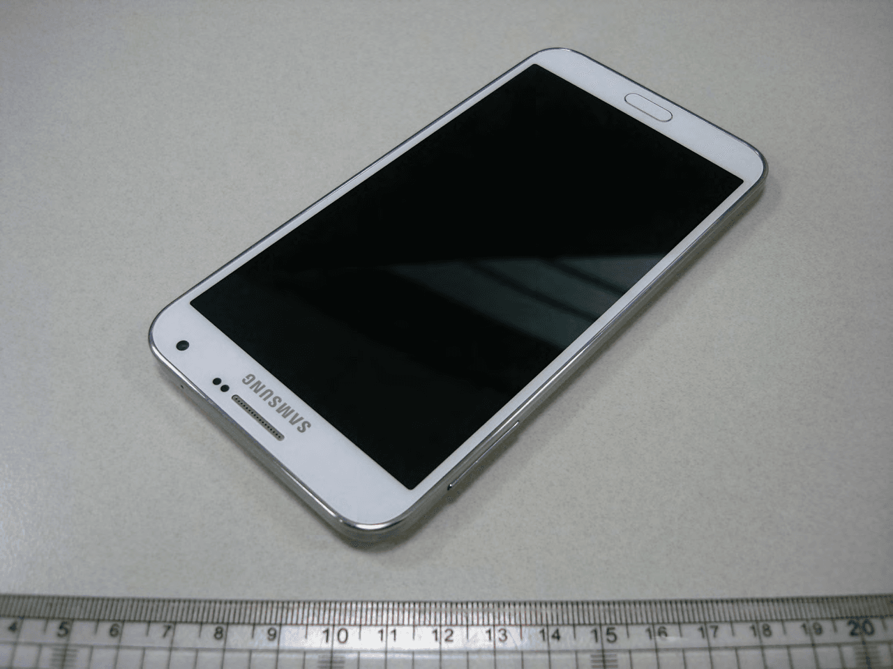 Mobile Phone - FCC ID A3LSME700M - Samsung Electronics Co Ltd (1)