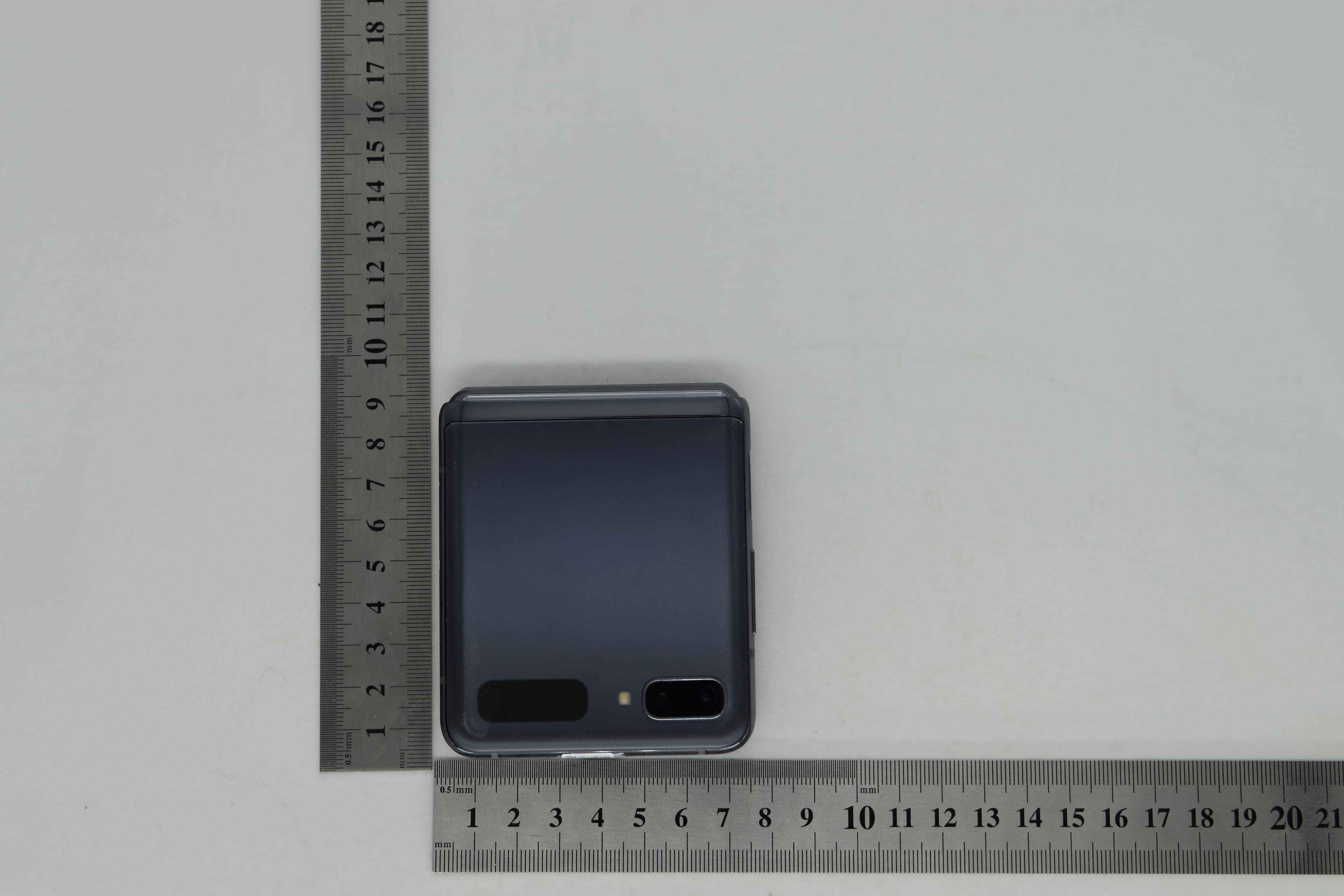 GSM/WCDMA/LTE Phone + BT/BLE, DTS/UNII a/b/g/n/ac/ax, NFC and WPT - FCC ID A3LSMF707B - Samsung Electronics Co Ltd (2)