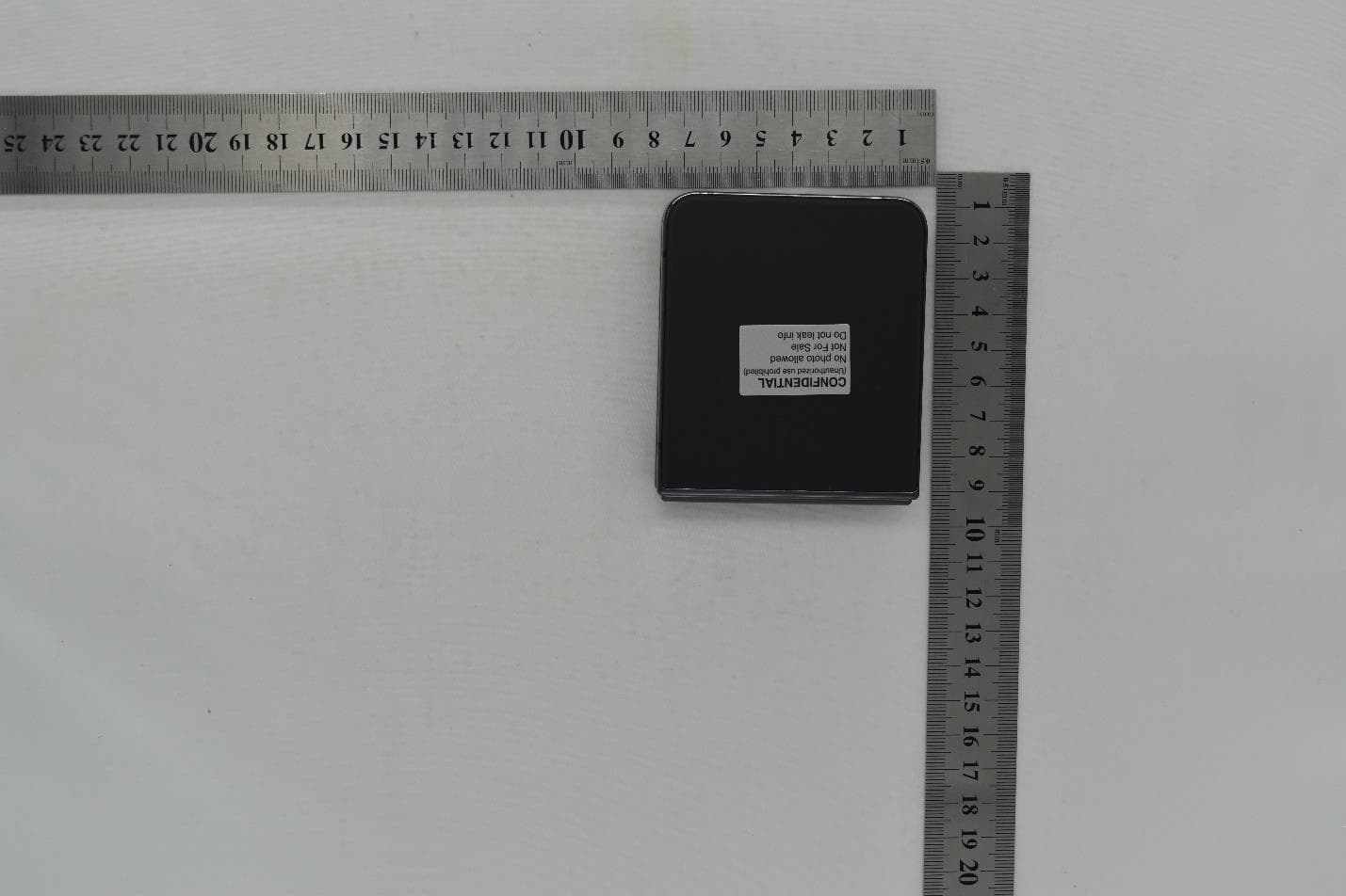 GSM/WCDMA/LTE/5G NR Phone + BT/BLE, DTS/UNII a/b/g/n/ac/ax, NFC and WPT - FCC ID A3LSMF721B - Samsung Electronics Co Ltd (2)