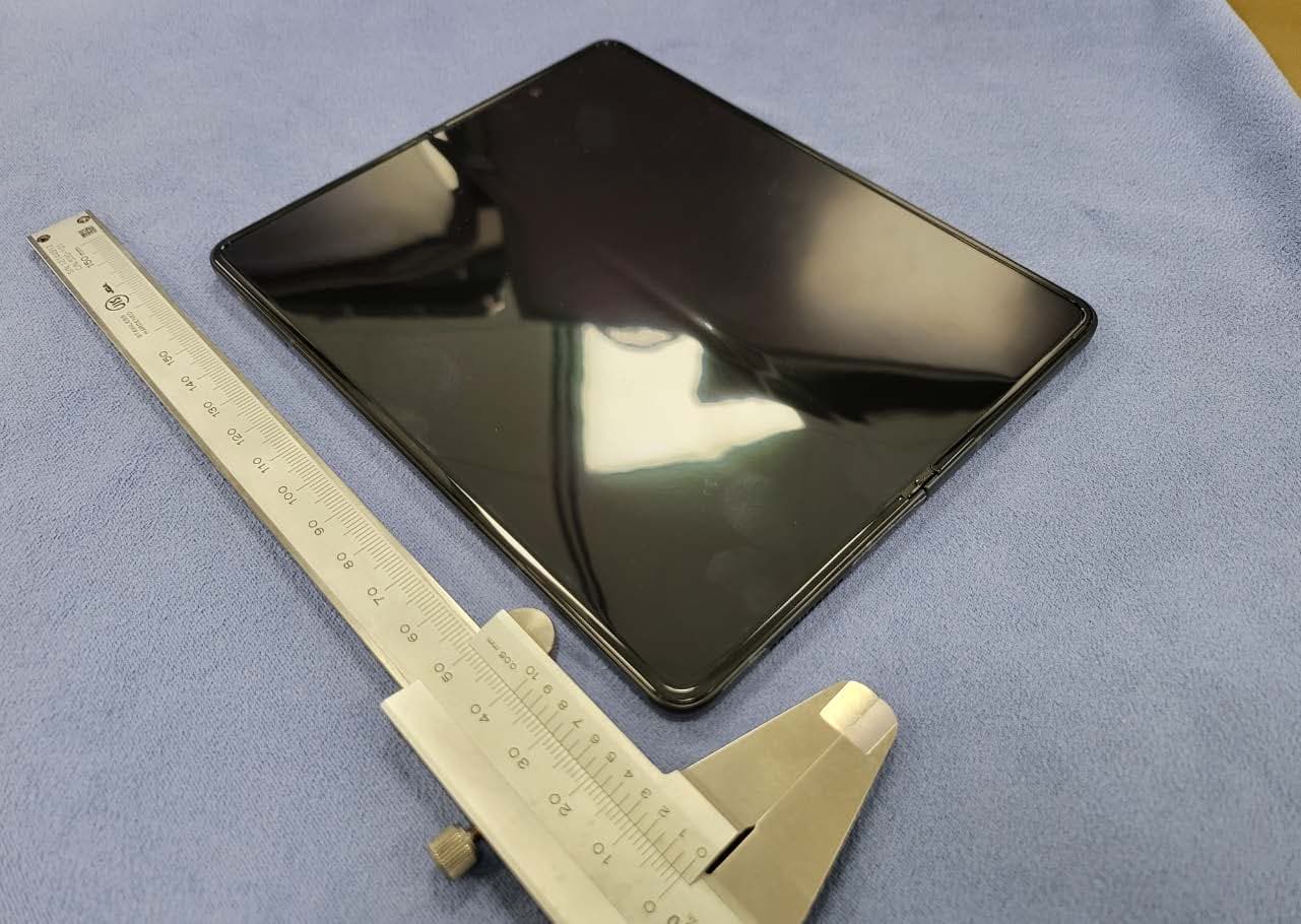 Portable Handset - FCC ID A3LSMF926B - Samsung Electronics Co Ltd (2)