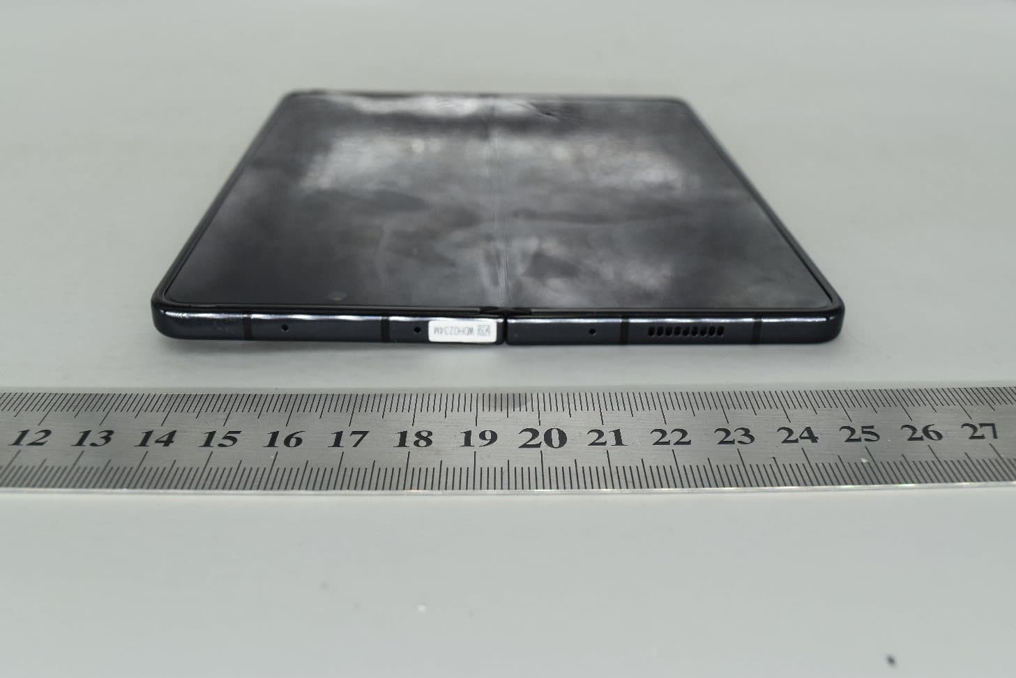 GSM/WCDMA/LTE 5G NR Phone + BT/BLE, DTS/UNII a/b/g/n/ac/ax, NFC, WPT and UWB - FCC ID A3LSMF946U - Samsung Electronics Co Ltd (2)