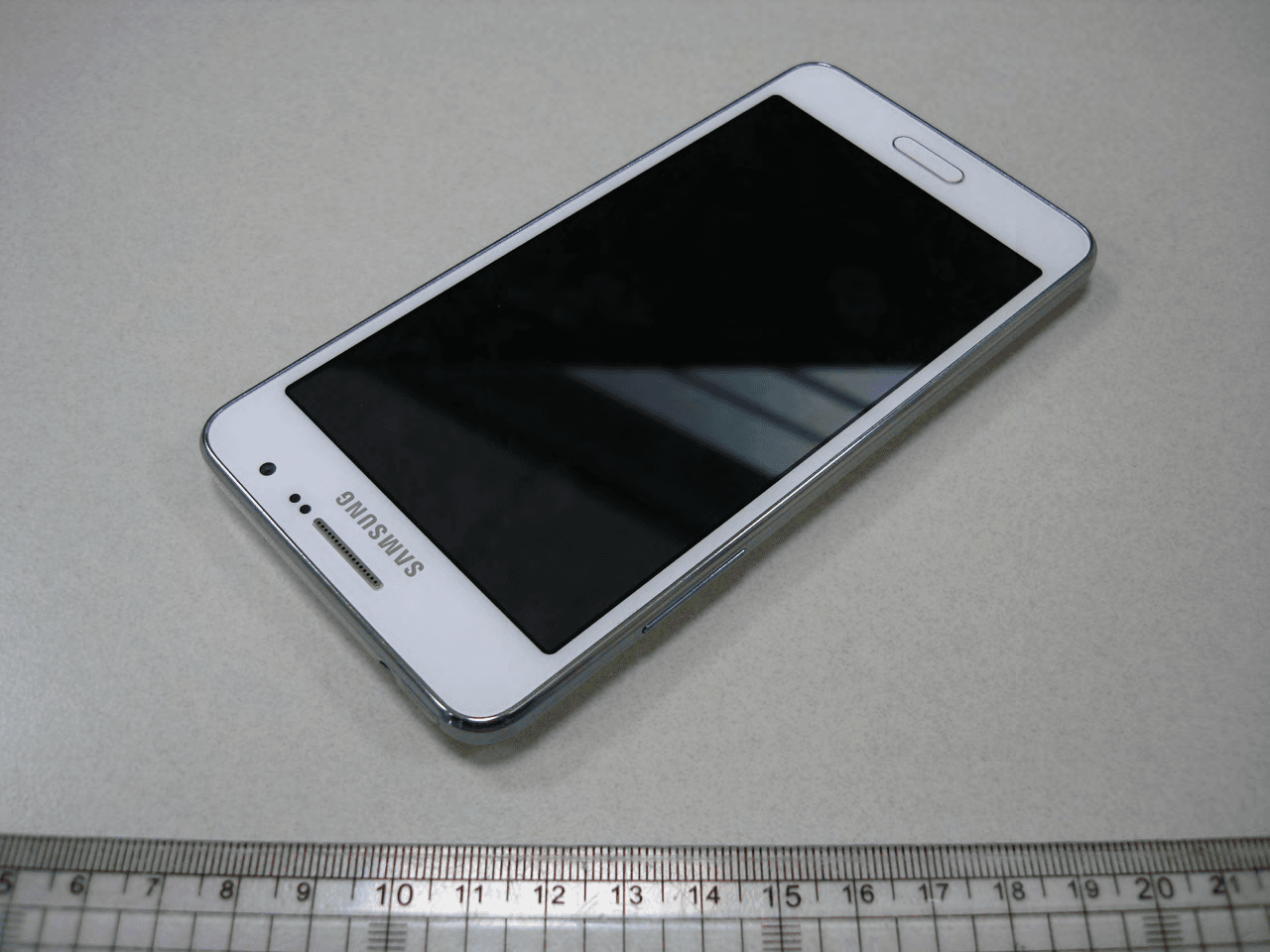 GSM/WCDMA Phone + Bluetooth, WLAN 2.4GHz b/g/n & ANT+ - FCC ID A3LSMG530H - Samsung Electronics Co Ltd (3)
