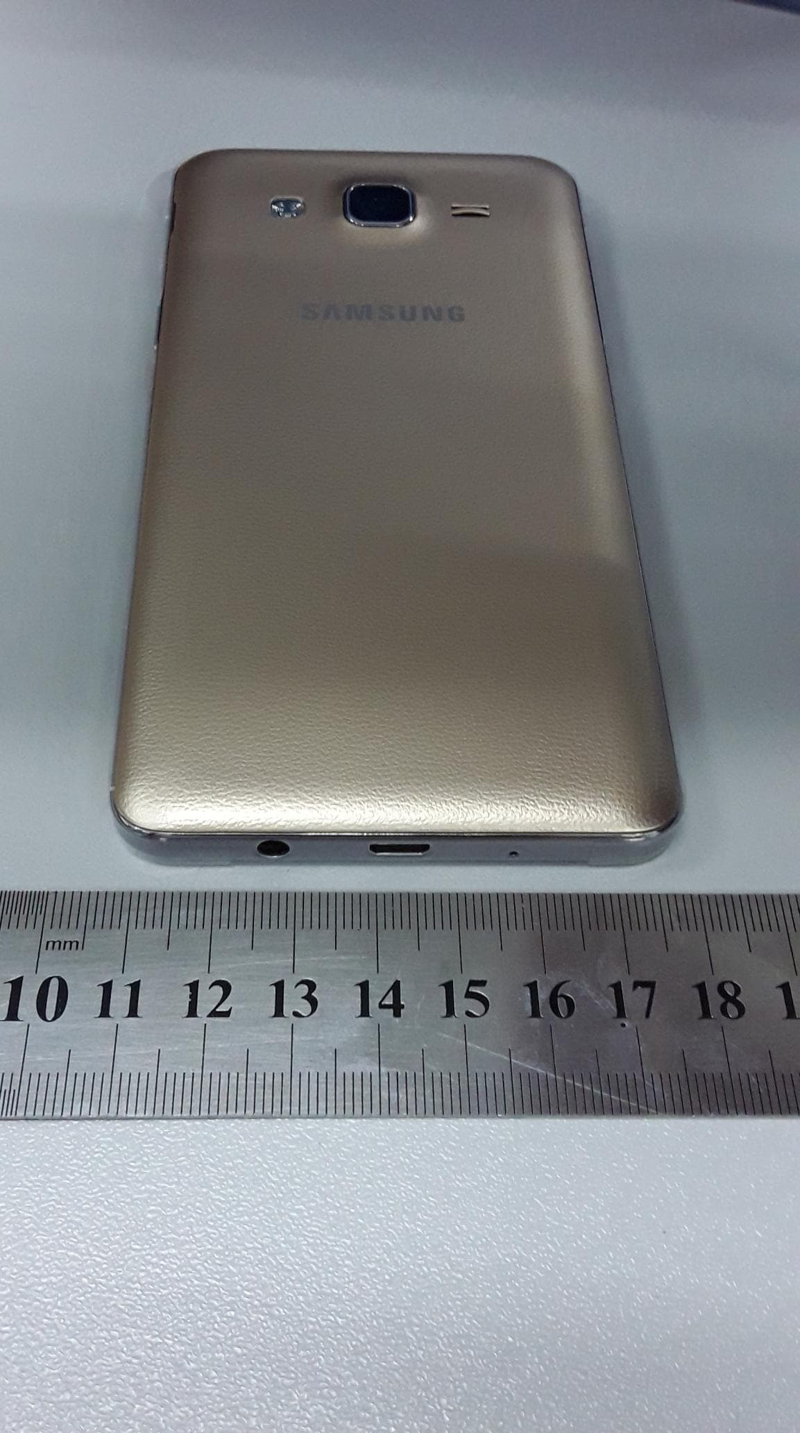 Mobile phone - FCC ID A3LSMG5500 - Samsung Electronics Co Ltd (1)