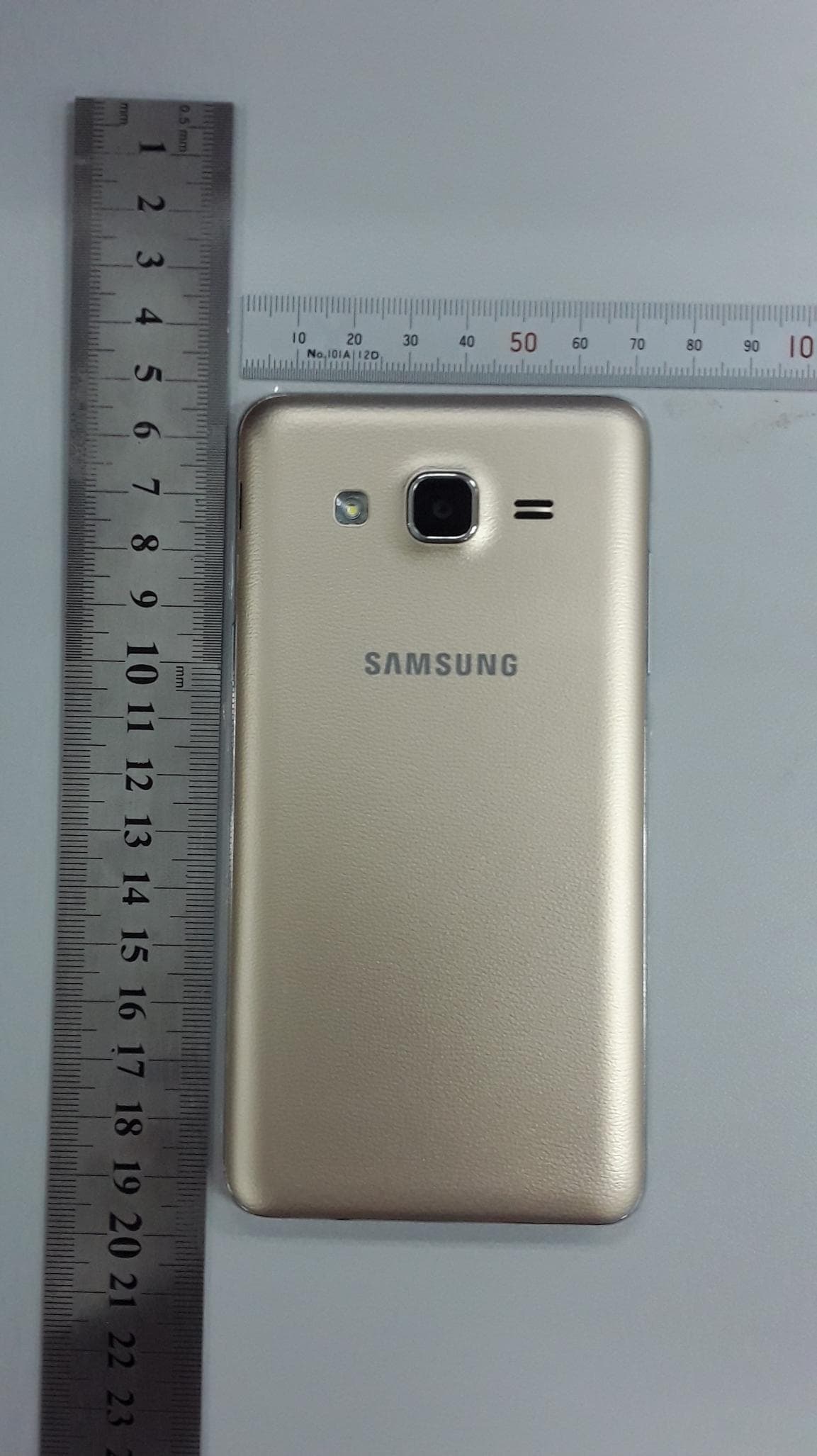 Mobile phone - FCC ID A3LSMG5500 - Samsung Electronics Co Ltd (3)