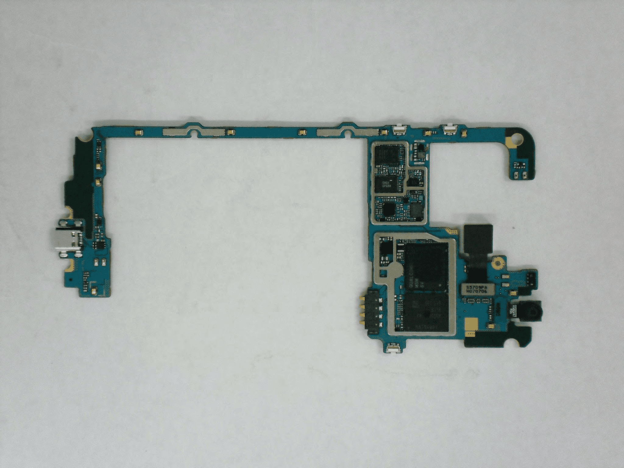 GSM/WCDMA/LTE Phone + Bluetooth/BLE and DTS b/g/n - FCC ID A3LSMG600FY - Samsung Electronics Co Ltd (2)