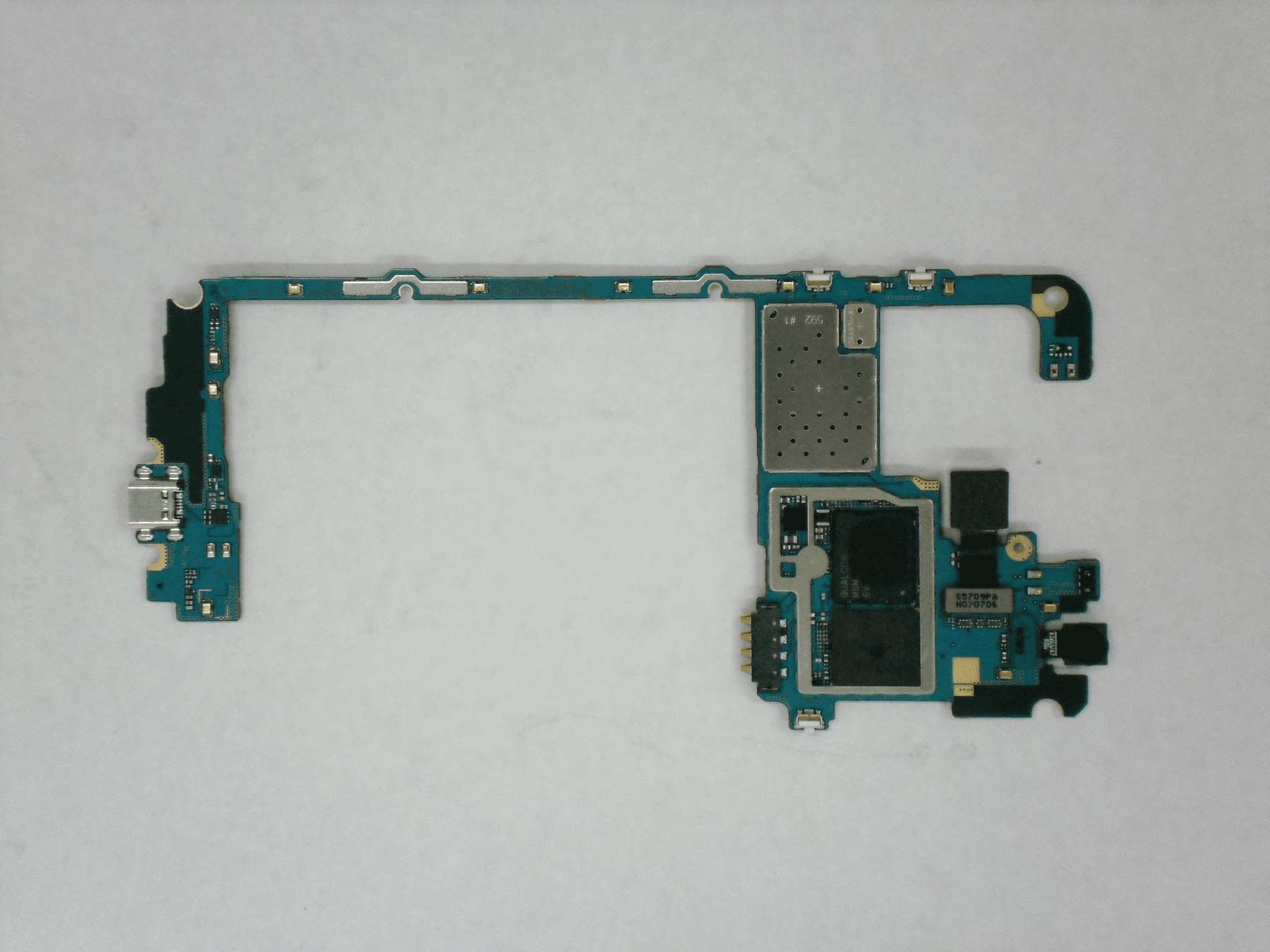 GSM/WCDMA/LTE Phone + Bluetooth/BLE and DTS b/g/n - FCC ID A3LSMG600FY - Samsung Electronics Co Ltd (1)